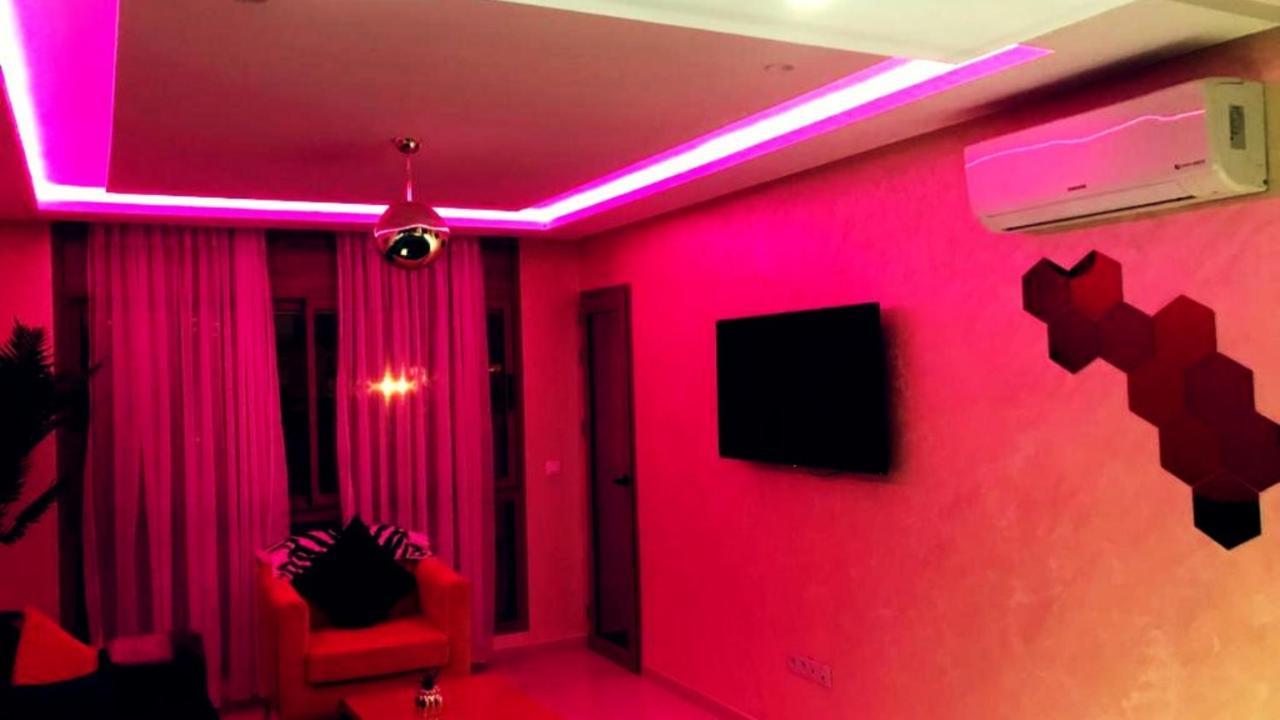 Bleu Host Asilah Apartment ภายนอก รูปภาพ