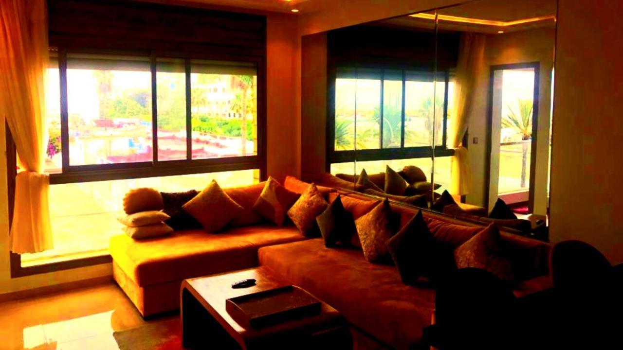 Bleu Host Asilah Apartment ภายนอก รูปภาพ