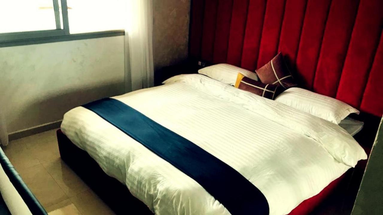 Bleu Host Asilah Apartment ภายนอก รูปภาพ