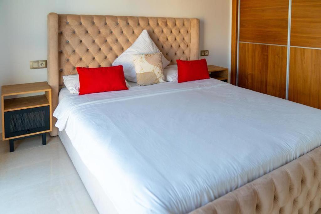 Bleu Host Asilah Apartment ภายนอก รูปภาพ