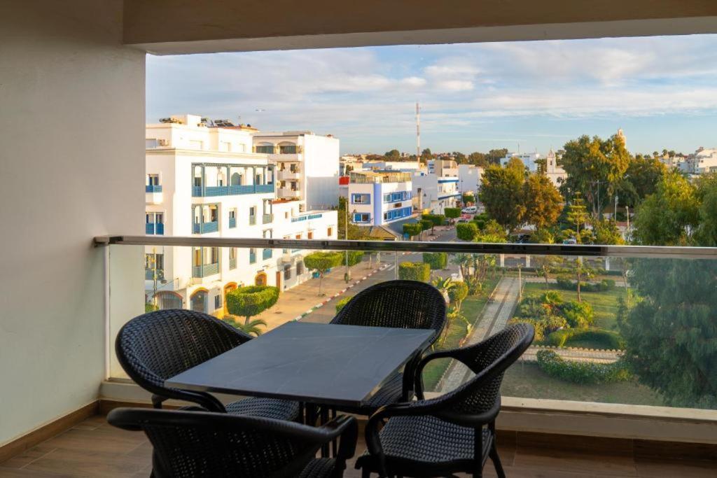 Bleu Host Asilah Apartment ภายนอก รูปภาพ
