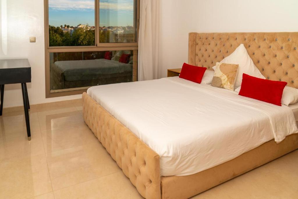 Bleu Host Asilah Apartment ภายนอก รูปภาพ